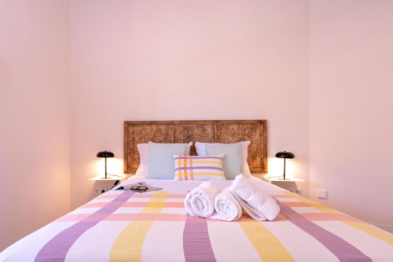 Apartamentos Thyssen Cisneros By Rent Me Малага Екстер'єр фото